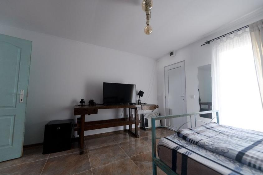 Exclusiv! Pensiune 6 camere - Vama Veche - Centru - 239.000 euro  (Cod E8) - 48
