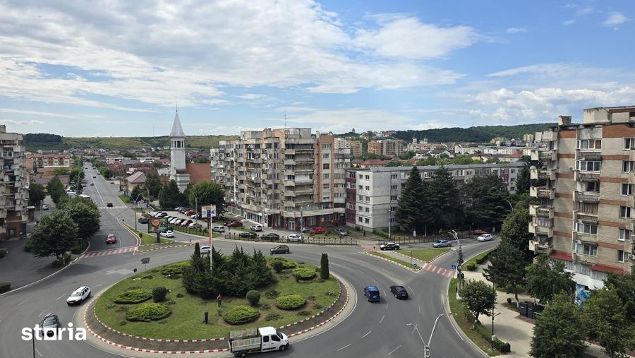 Apartament cu 2 camere decomandat în 22 Decembrie