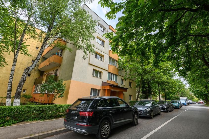 Apartament 4 camere, etaj 2, str. Castanilor, garaj de beton. - 3