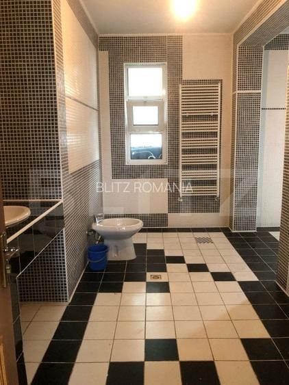 Oportunita!!!Casa individuala, P+1E+M, 250mp, teren 172mp, central Targoviste