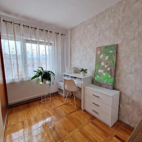 Vand apartament cu 4 camere - 10