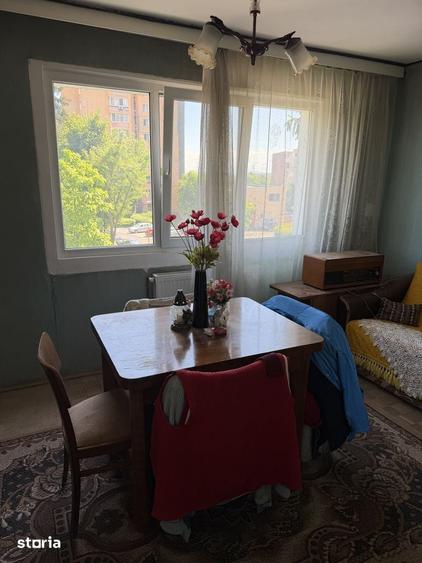 Apartament 3 camere Astra etaj 2 fara imbunata?iri - 2