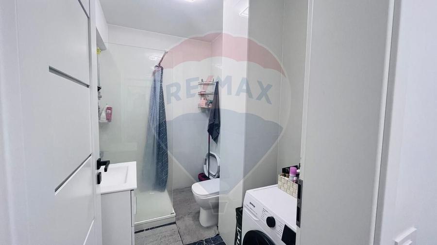 Apartament cu 3 camere de vânzare în zona Nufarul - 3