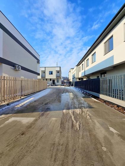 Vile Înșiruite P+1 , 4 Camere, Strada Părului, Dobroești - 27