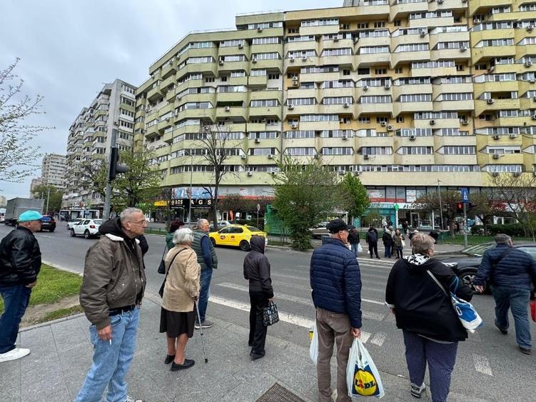 PROPRIETAR/ RANDAMENT  8% Vand Spatiu Comercial Pantelimon Zona Delfinului - 2