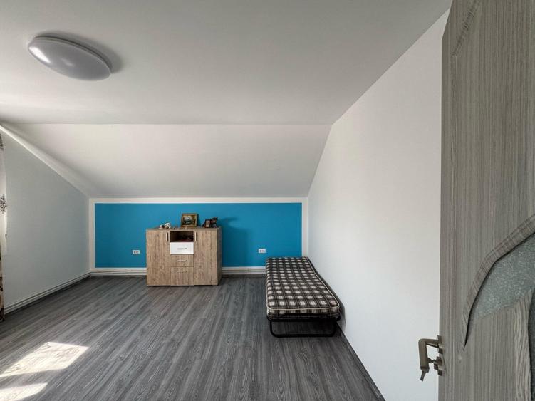 Vila 6 camere cu piscina- se accepta schimb cu apartament + diferenta - 12