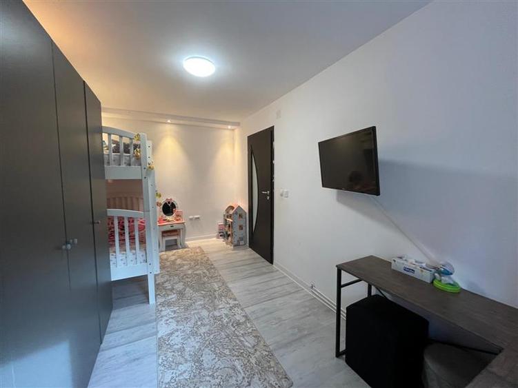 Lugoj, Ap. Modern, 3 Cam. 71 Mp. Et. 2  Micro 1 - 6