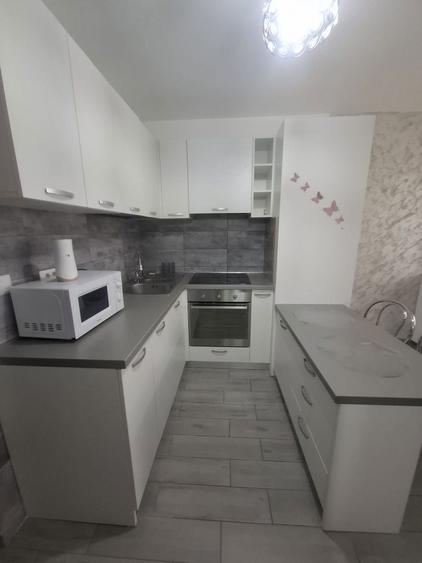 Inchiriez camera de camin - 1