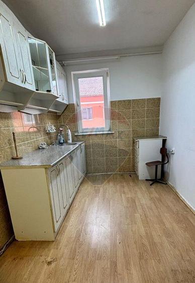 Apartament cu 2 camere, zona Vitrometan (Rubinului) - 2
