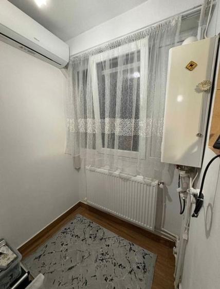 GAROSNIERA IN BAZA 3 - ETAJ 1 DIN 4 - BLOC DIN 1979 FARA RISC SEISMIC - RENOVATA - 1