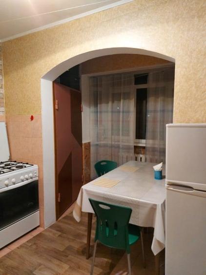 Apartament o camera decomandata zona Gruia - 2