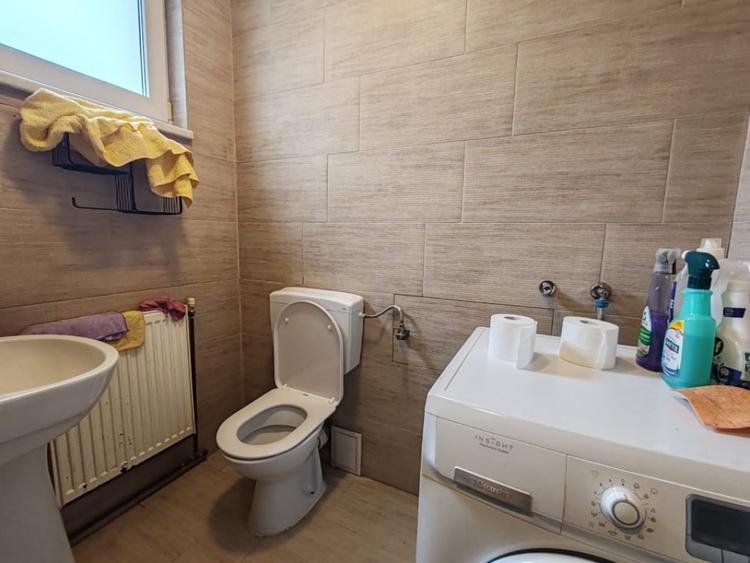 Casă cu 4 camere cu Teren 246 Mp în Florești