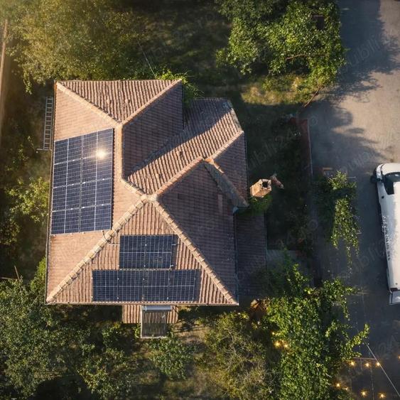 2 Case de Vanzare 200 mp + teren 3.074 mp | Prosumator 7 kW + baterie | vie, lavanda, solar | Cordun - 8