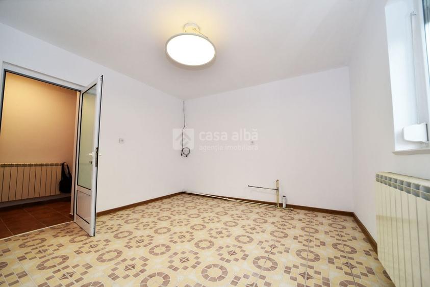 Casă individuală cu 4 camere cu Canalizare în Moara de Vânt