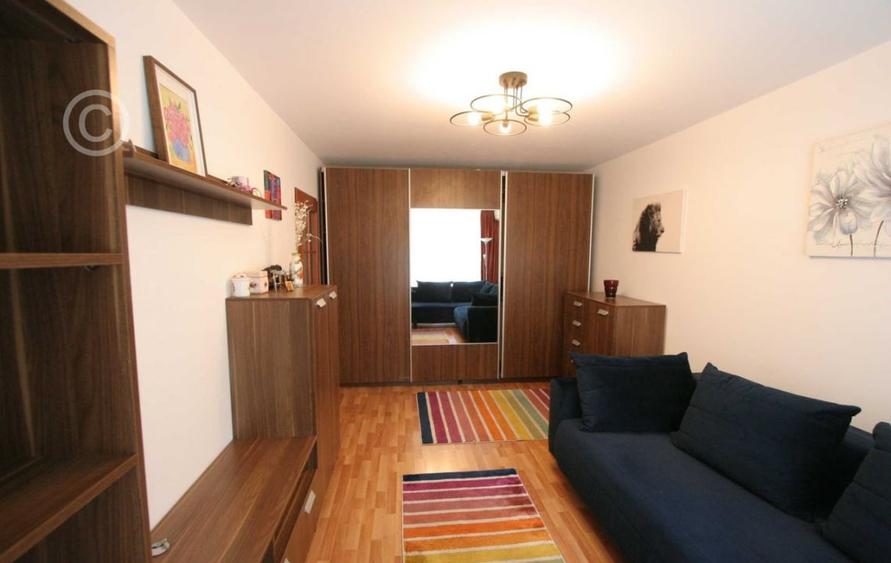 Apartament de 2 camere, decomandat, 55 mp, zona Crangasi, centrala propie - 2
