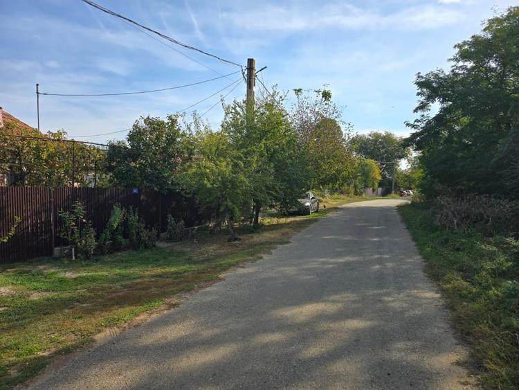 Teren Construcții intravilan de 3100 mp, în Merii Petchii