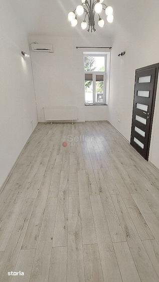 Apartament cu 5 camere decomandat în Centrul Istoric