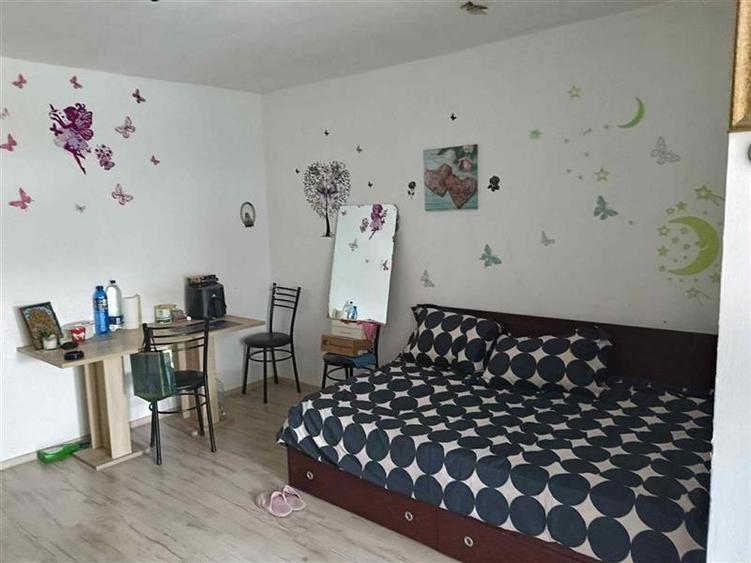 Garsoniera, Titan - 1