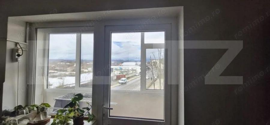 Apartament 3 camere, 68 mp, zona Nord - Pucioasa - 2