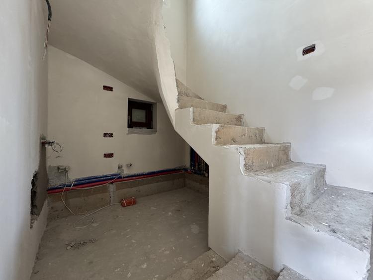 Duplex 4 camere 105mp utili+12mp terasa, 250mp teren, P+1+Pod -Chisoda - 15