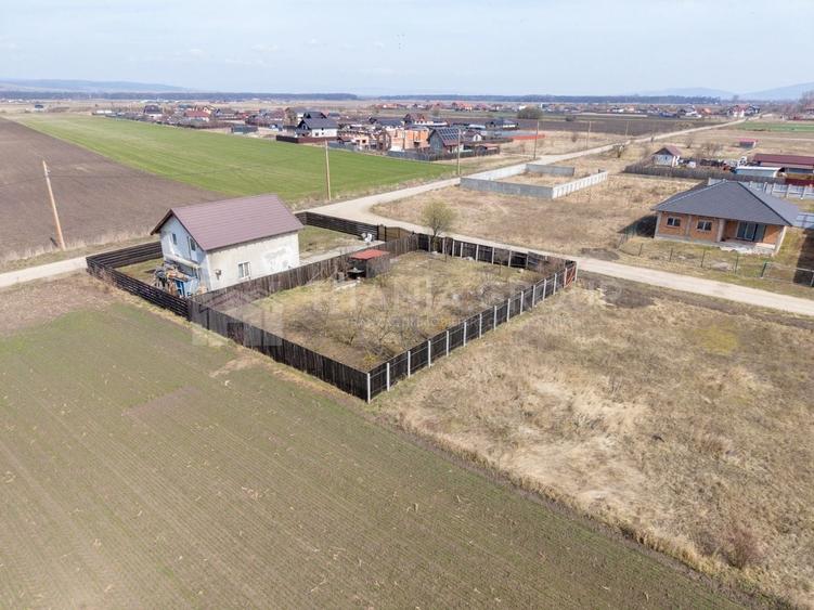 Teren 500 mp, împrejmuit, curent și internet pe teren, cu proiect și autorizație - 9