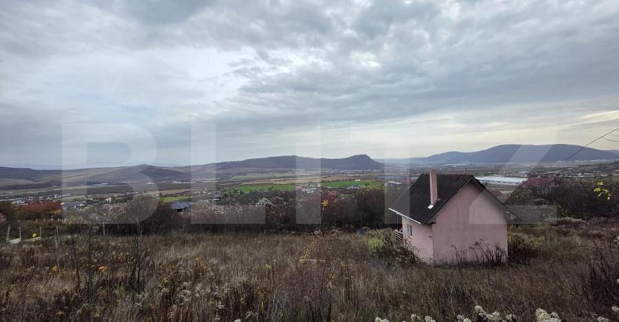 Teren intravilan 700 mp, cu toate utilita?ile priveli? - 3