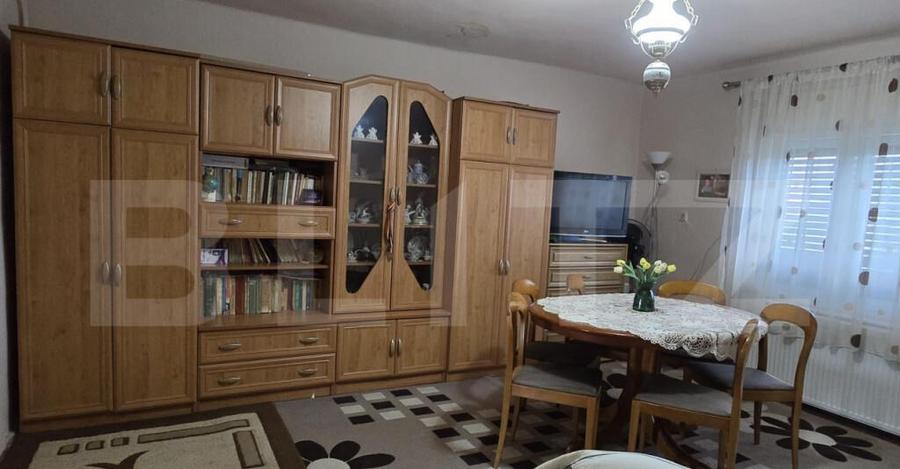 Casa de vanzare cu 2 camere, 77 mp, zona Botizului - 8