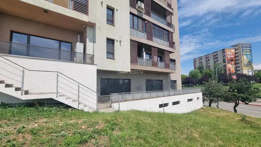 Vand spatiu pretabil birouri, servicii, situat in pitesti, craiove