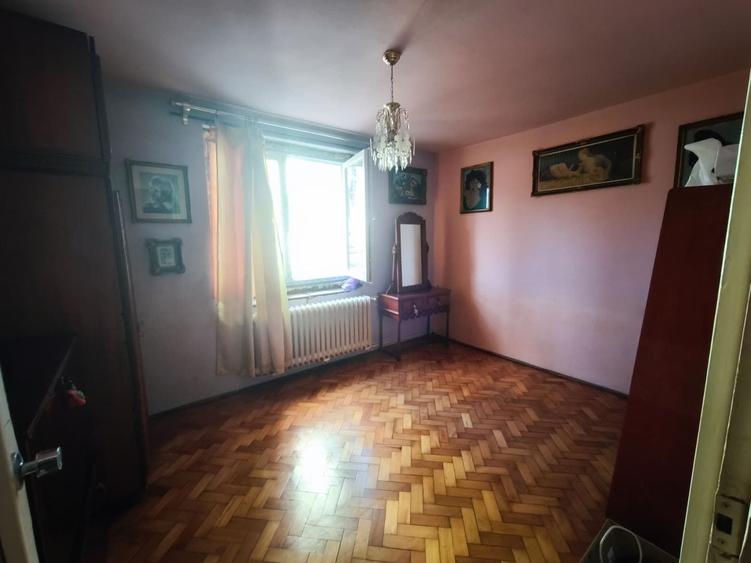 Apartament 2 camere, decomandat, parter cu balcon, GARAJ,  zona Mercur - 21