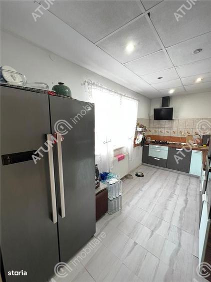 Casa individuala 5 camere 2 bai 290 mp teren zona Mall Selimbar - 1