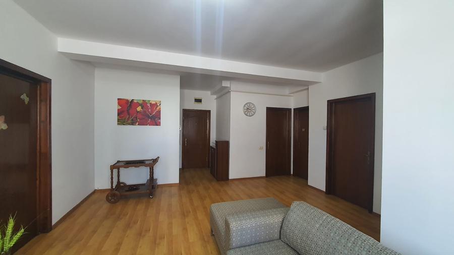 Exclusivitate, Mamaia Nord, 3 camere, decomandat, centrala gaz, loc de parcare - 2