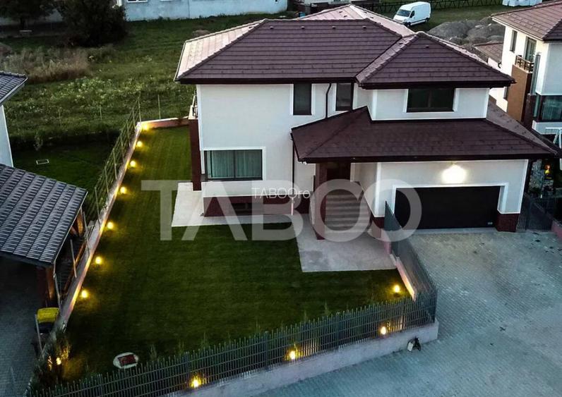 Casa individuala de vanzare cu garaj si teren generos in Sel