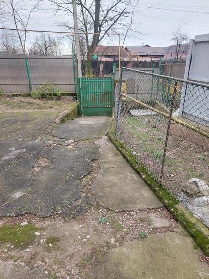 Casa de vanzare+teren - 10