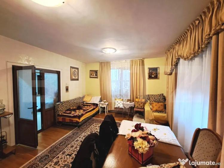 Casă cu 5 camere cu Teren 500 Mp în Hărman