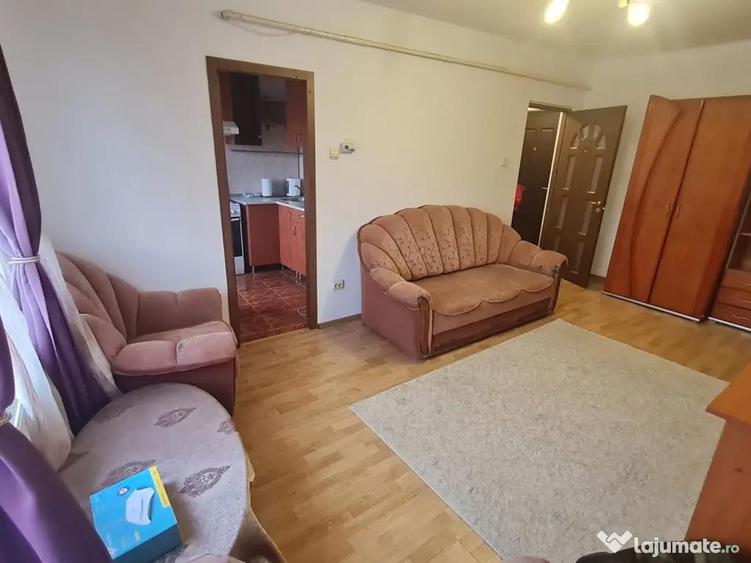 Garsoniera de inchiriat in Mun. Targovi?te, str.Avram Iancu, nr.7, bl.54, etj. 5 - 9