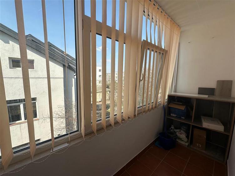 Inchiriere Apartament cu 2 camere Podu Ros - 6