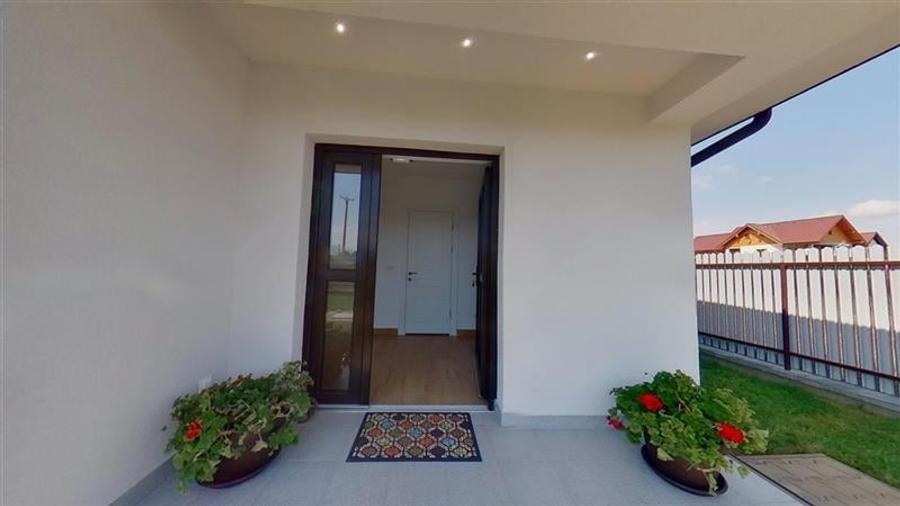 In stil mediteranean, curte proprie, 4 camere, terasa, pod mansardabil, Harman, - 33