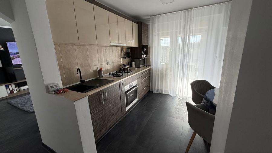 Apartament 3 camere carpati 2 - 7