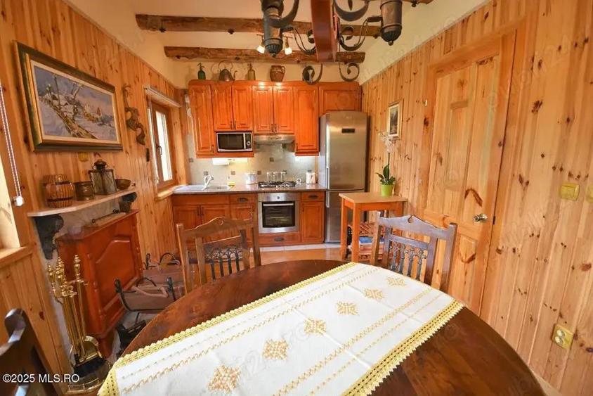 Campulung - Leresti, casa de munte, teren 5503 mp! - 1