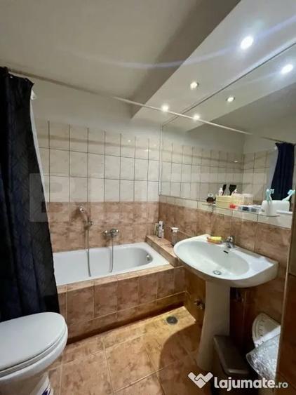 Apartament cu 3 camere decomandat, mobilat în Burdujeni