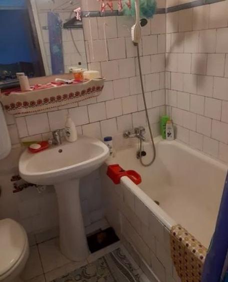 Apartament cu 3 camere decomandat, mobilat în Titan