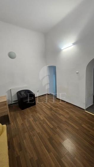 Garsoniera &icirc;n zona ULTRACENTRALA - 4