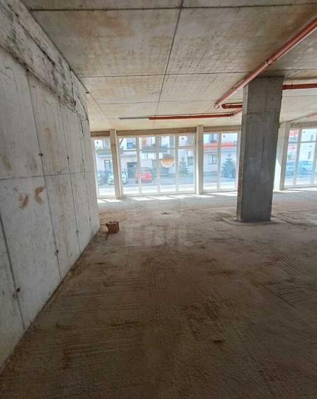 Spatiu comercial - 6