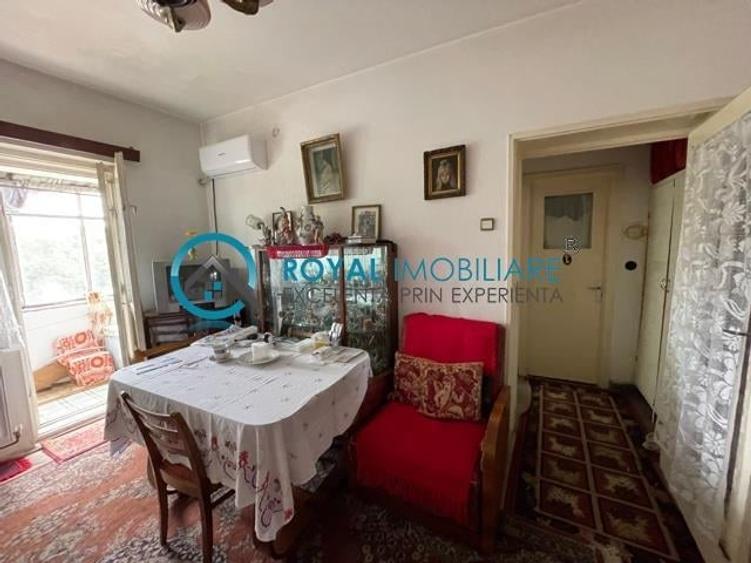 Royal Imobiliare - Vanzare Apartament zona Democratiei - 3