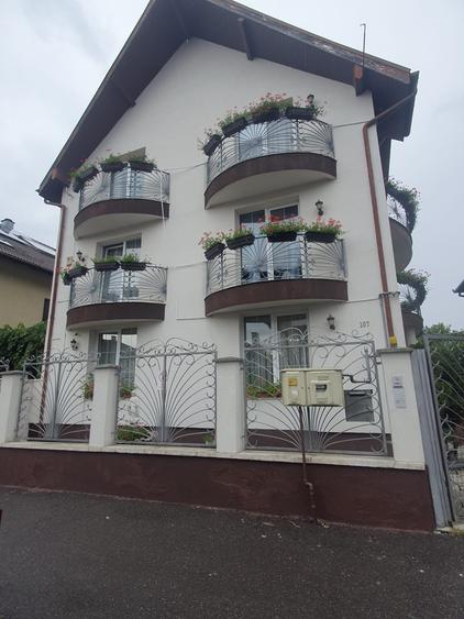 OFERTA EXCEPTIONALA - CASA  DE VANZARE -ZONA EXCLUSIVISTA - 1