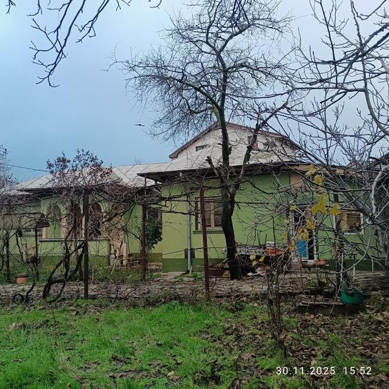 Vând casă cărămidă in Rosiori de Vede, Teleorman.. casa cu 5 camere, caramida - 1