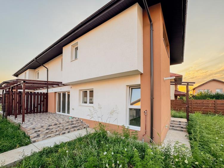 Sabareni, Jud. Giurgiu, Casa tip Duplex noua - 1
