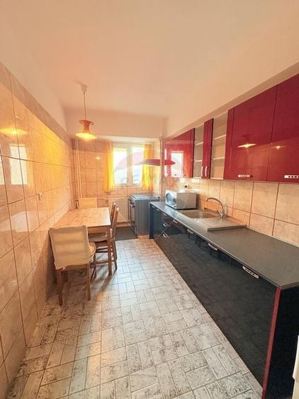 De închiriat apartament 4 camere, recompartimentat în 3, Iancului - 15