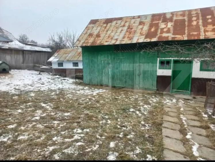 Casa batraneasca, 40 mp si teren intravilan de 2700 mp, loc. Stanca - Zvoristea - 5