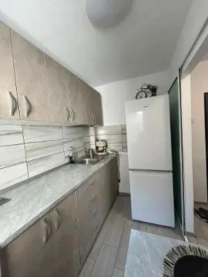 Inchiriez ap 2 camere - 1